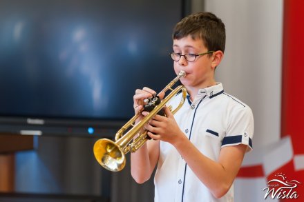 Uczniowie Szkoły uroczyście rozpoczynają obchody